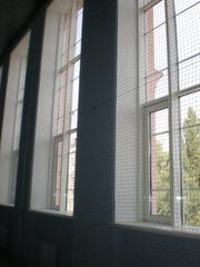 Сетки оградительные,  разделительные для спортивных залов на окна,  стад